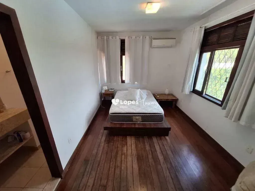 Casa com 6 quartos e 720 m² com piscina e sauna — photo 46
