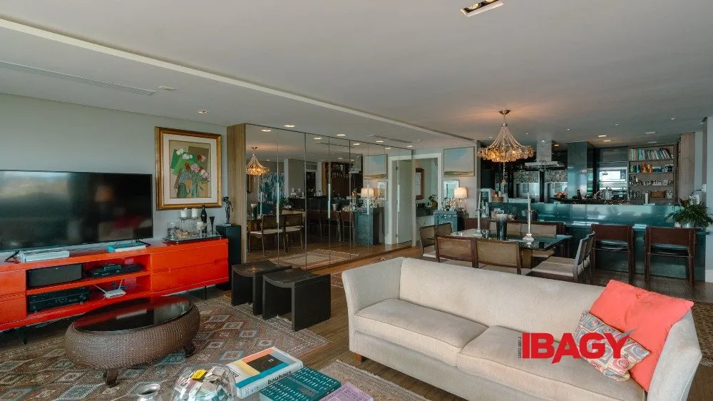 Furnished 454 m² apartment with a gourmet balcony — photo 32
