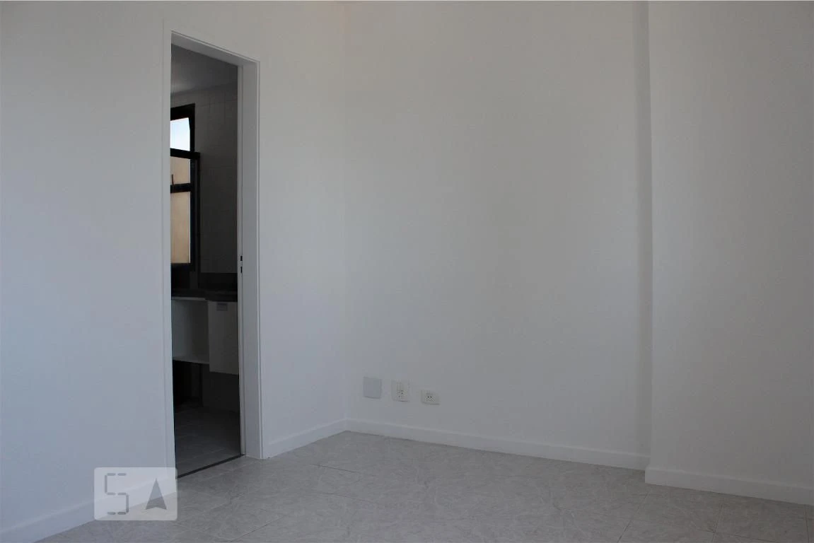 2-bedroom apartment with a water view — photo 4