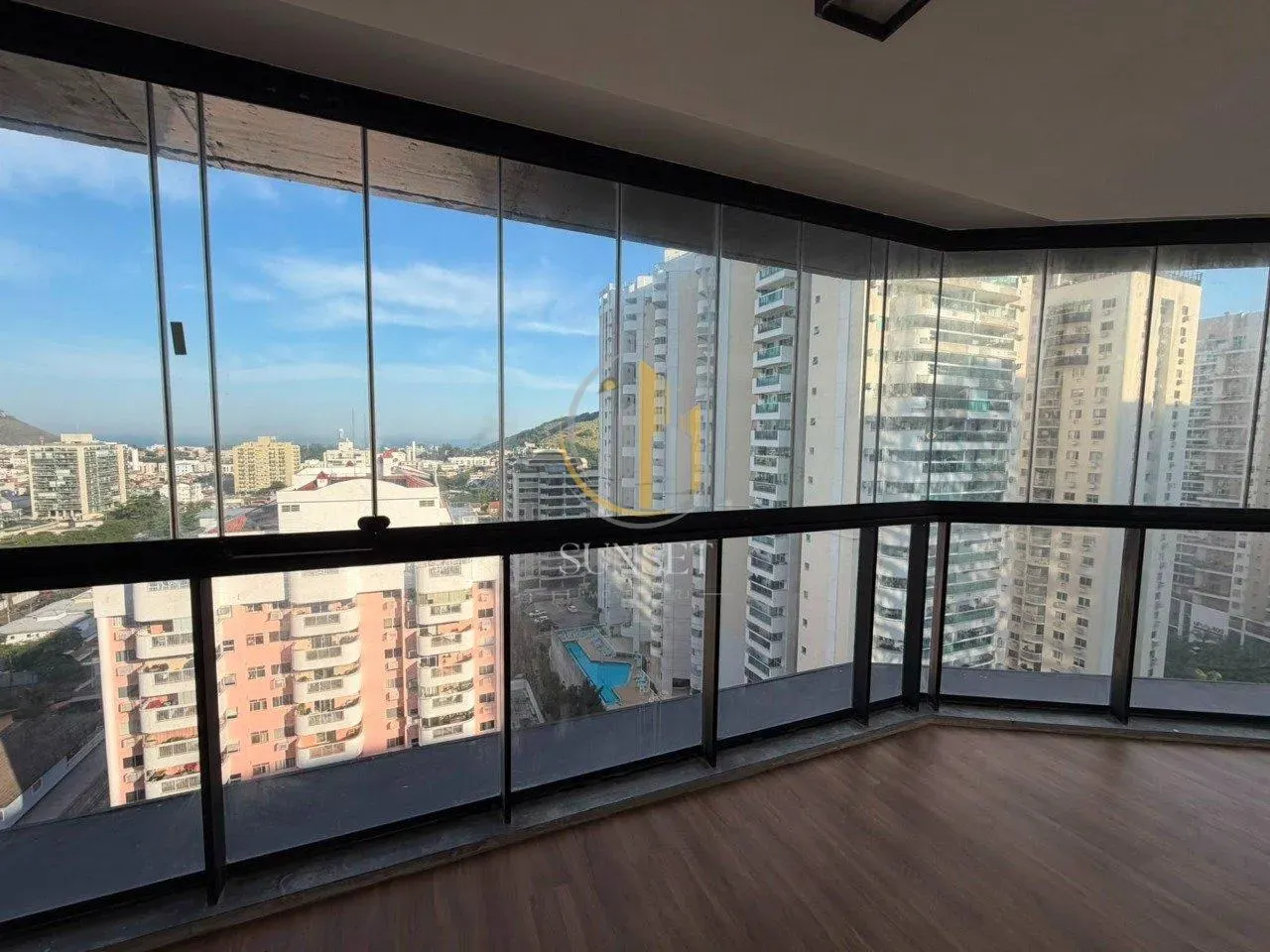 3-bedroom apartment with a water view — photo 14
