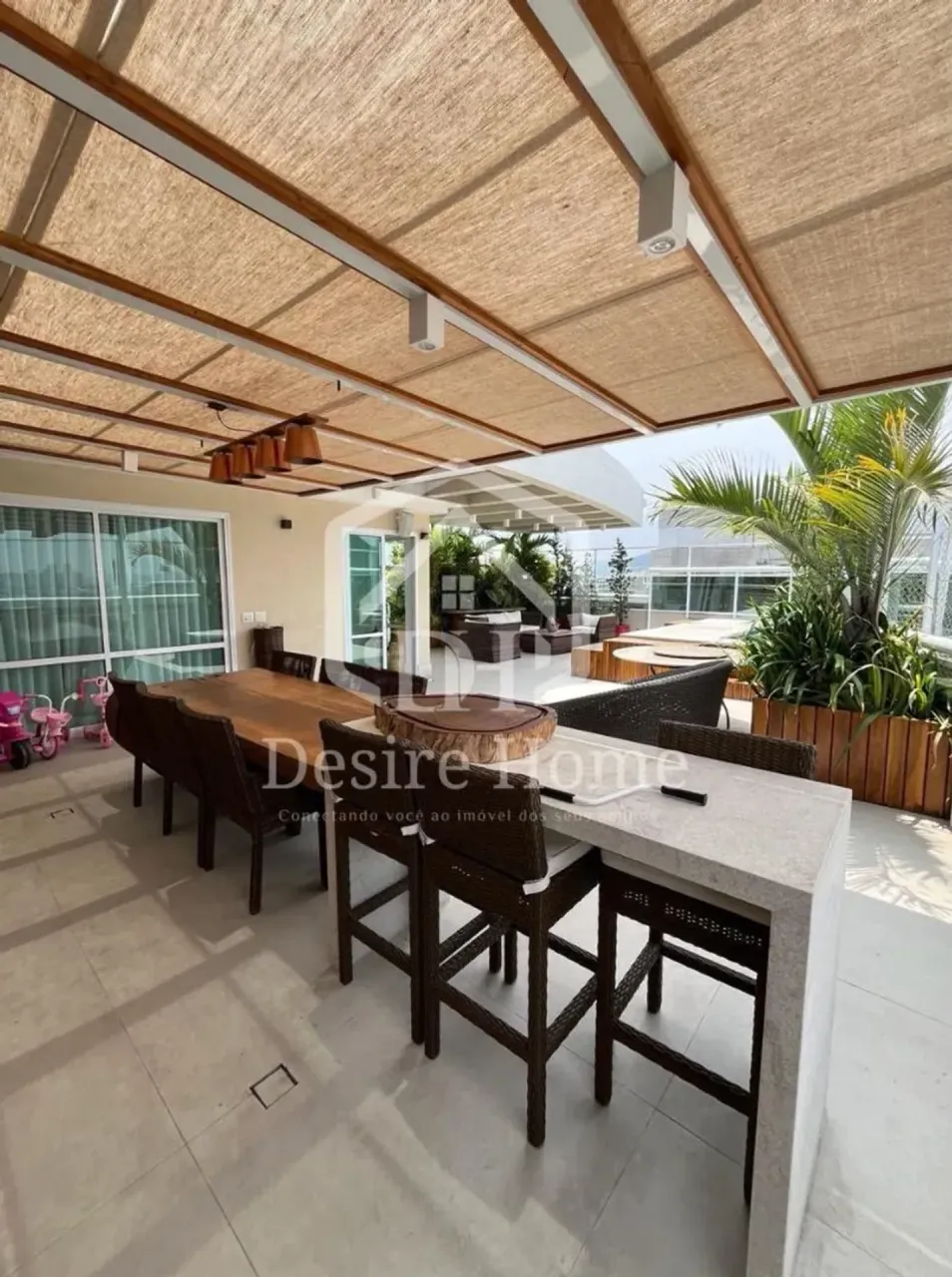 Furnished apartment with 4 bedrooms and open-plan kitchen — photo 20
