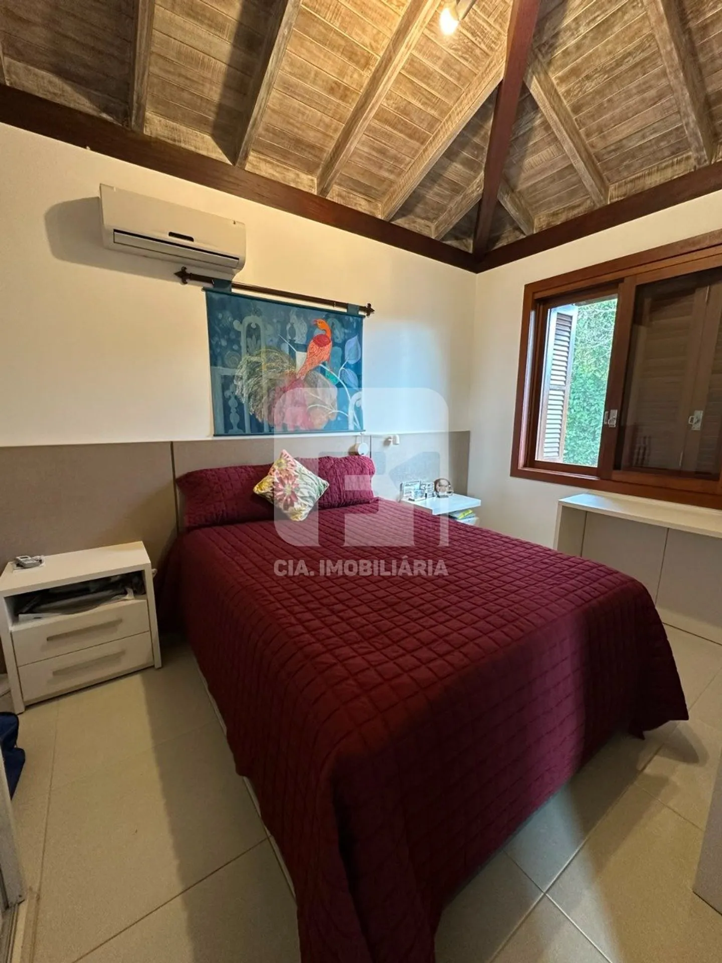 Furnished house with 6 bedrooms and 650 m² total — photo 18