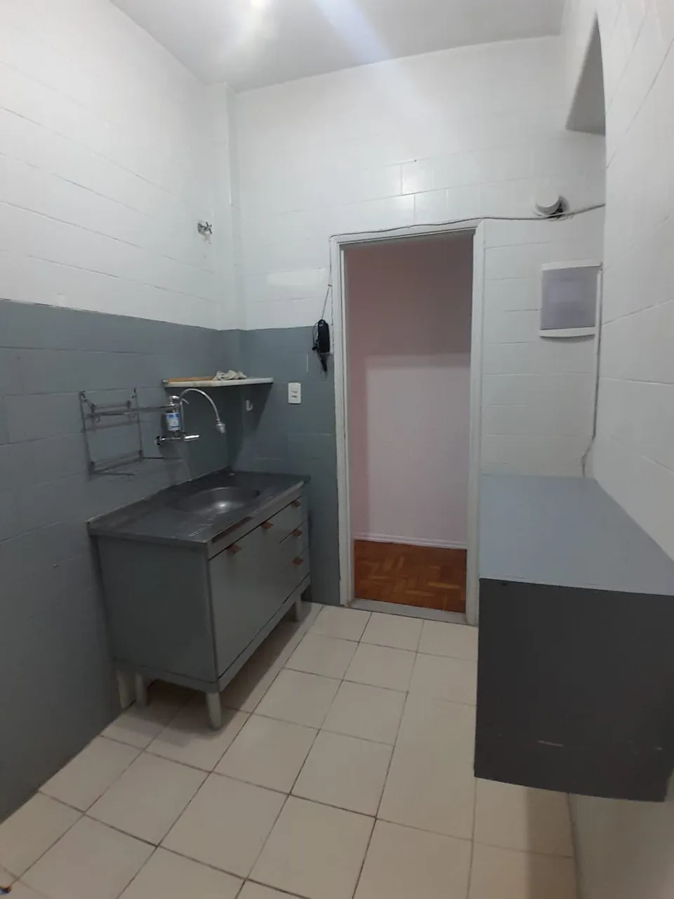 2-bedroom apartment with a separate, closed kitchen — photo 4