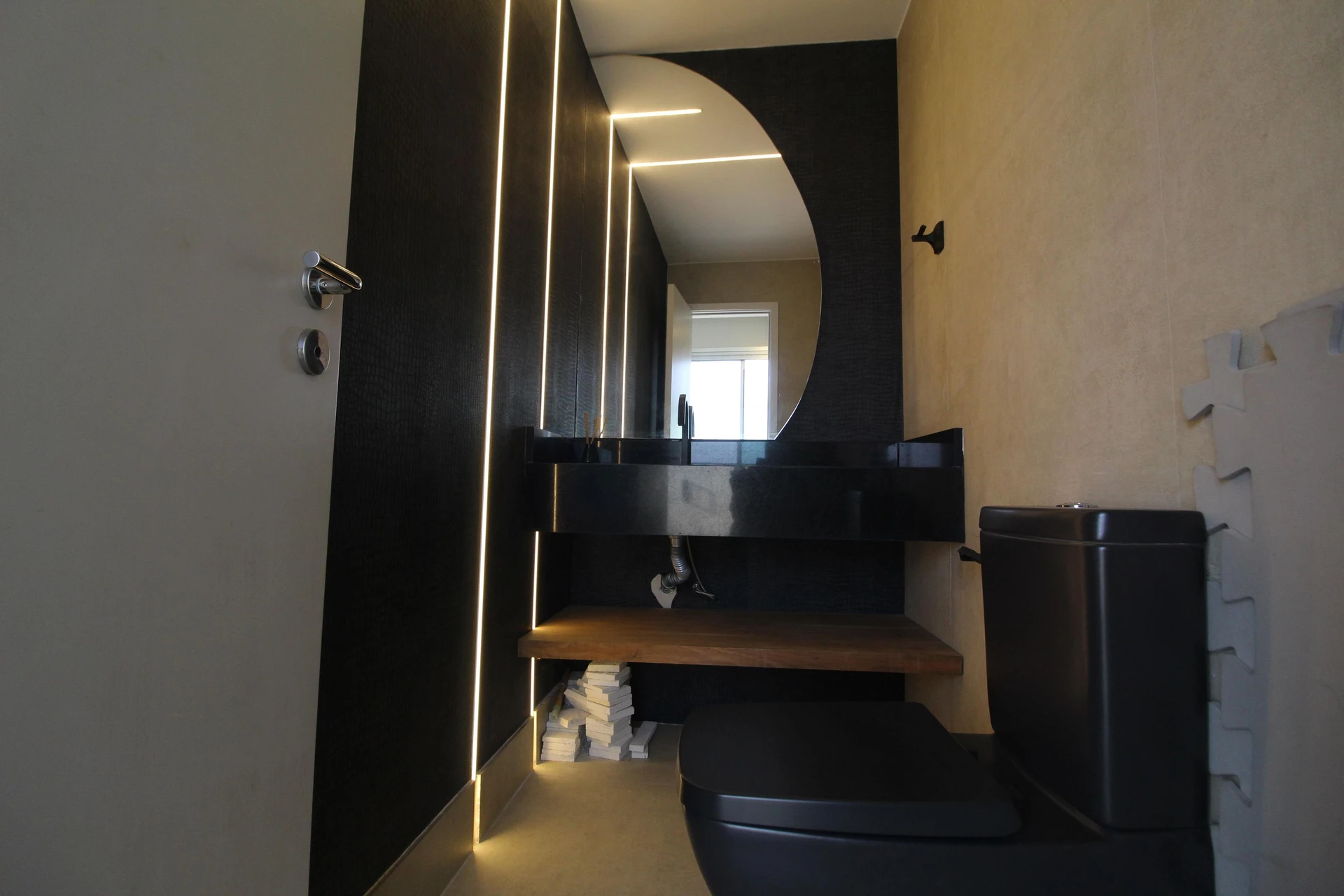 4-bedroom apartment in a building with a sauna — photo 2