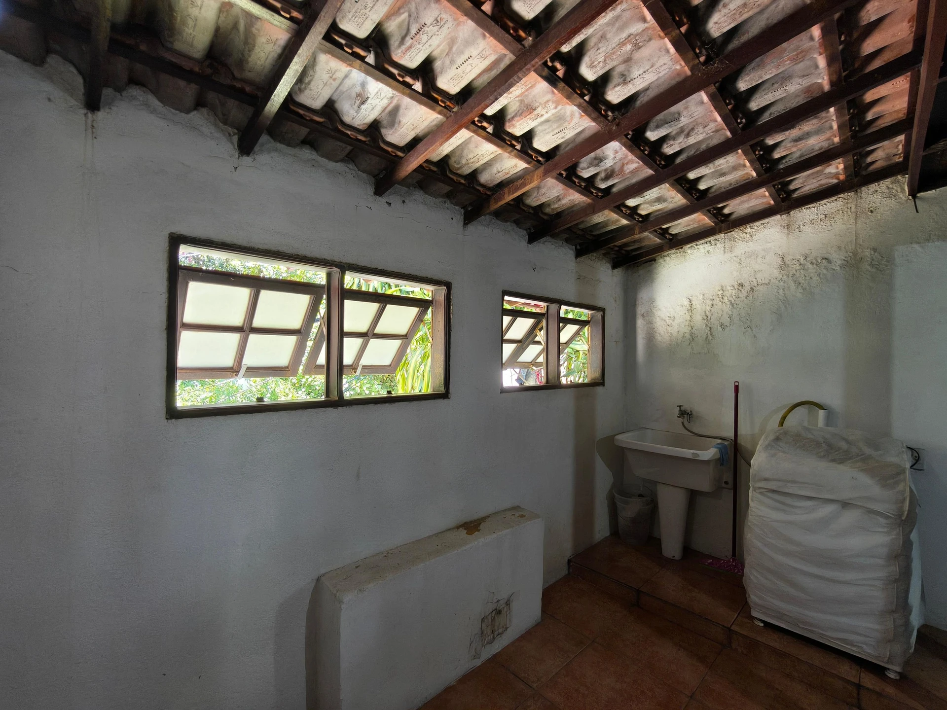 Furnished house with 3 bedrooms and enclosed balcony — photo 27