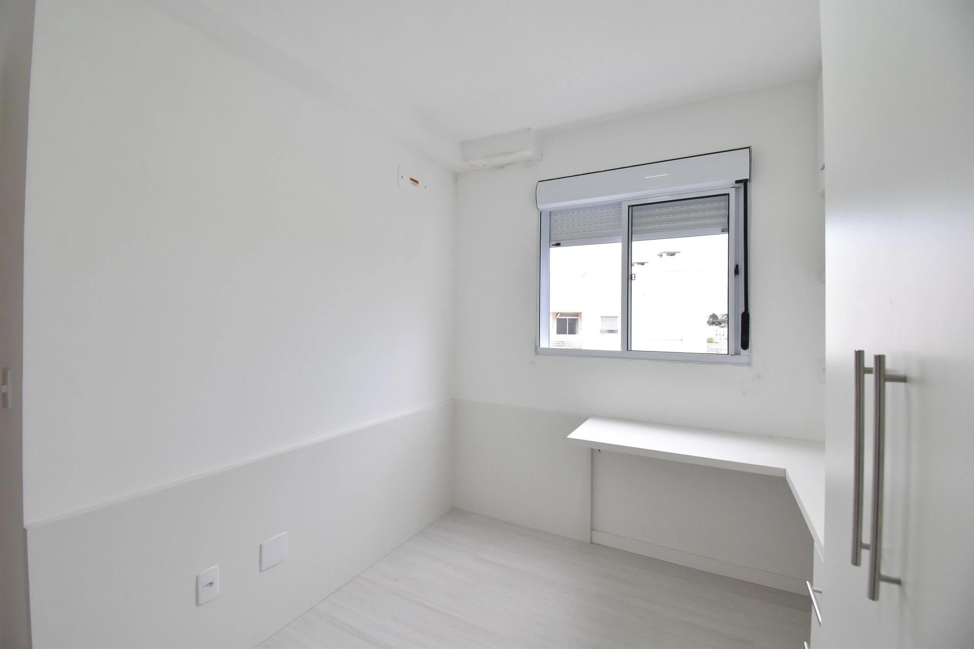 2-bedroom apartment with a home office in Curitiba — photo 25