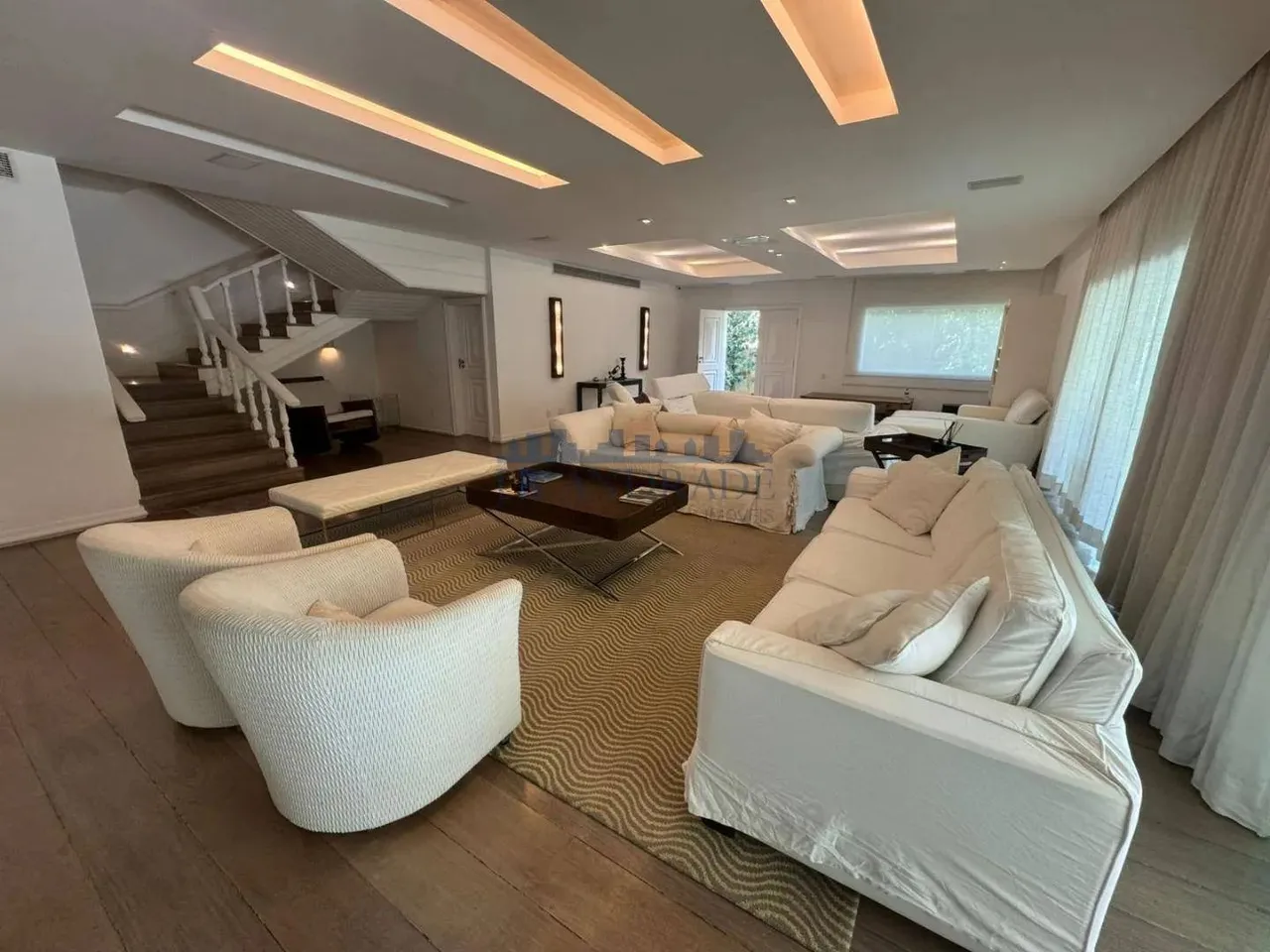 House with 5 parking spots and 5 bedrooms — photo 19