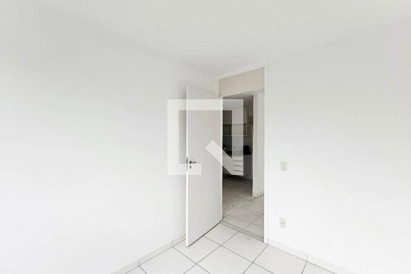 2-bedroom apartment in a building with a gym — photo 37