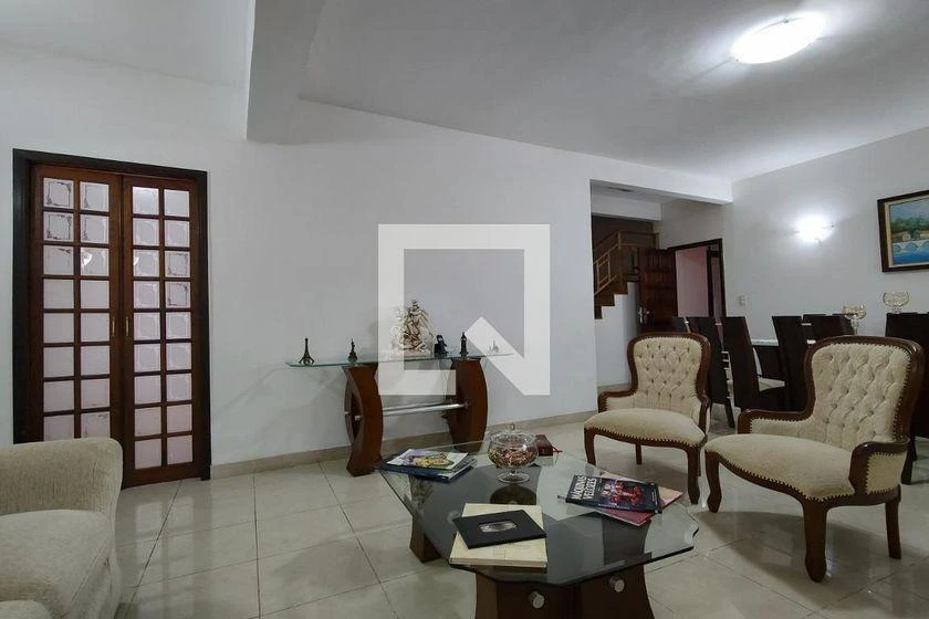 House with 6 bedrooms and shared pool — photo 29