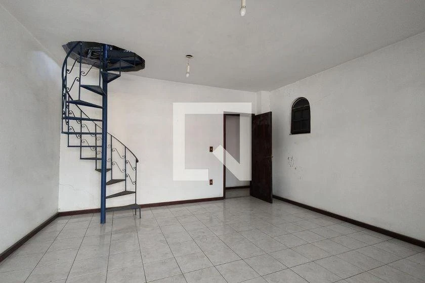 Casa de 4 quartos com jardim privativo e 257 m² — photo 37