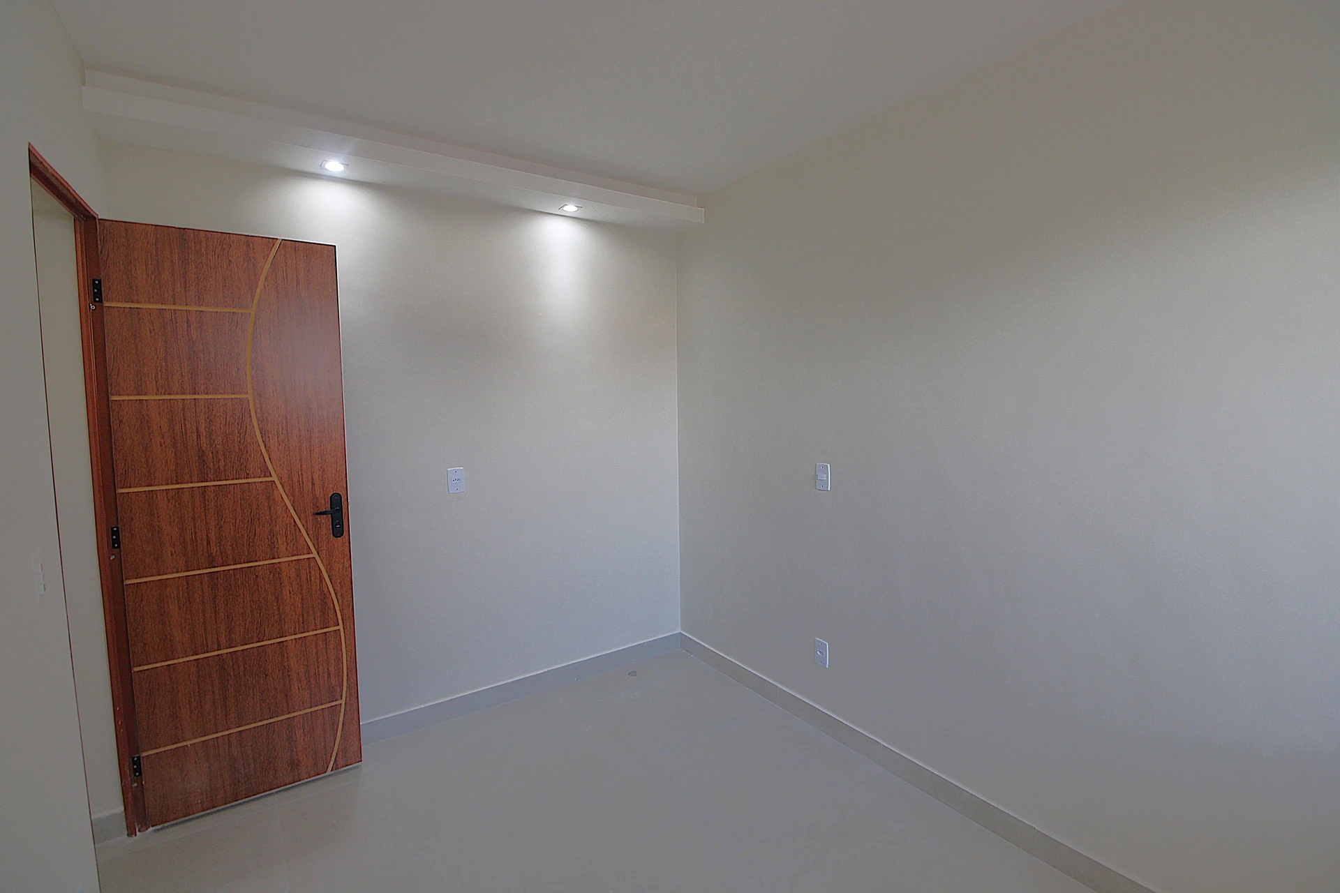 Apartamento sem mobília com 2 quartos, 1 banheiro e varanda — photo 28
