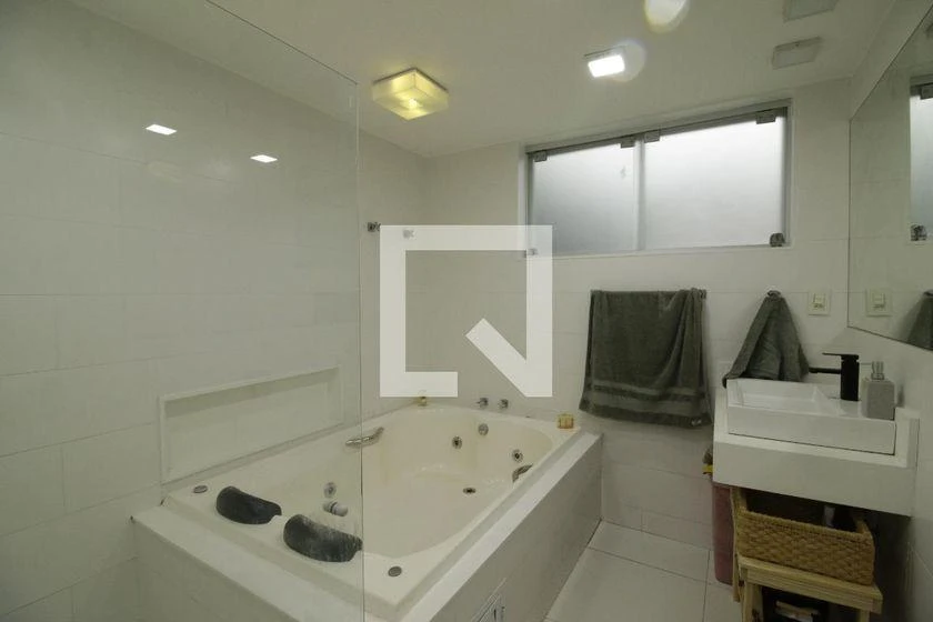 Casa de 340 m² com 3 suítes e cozinha americana — photo 33