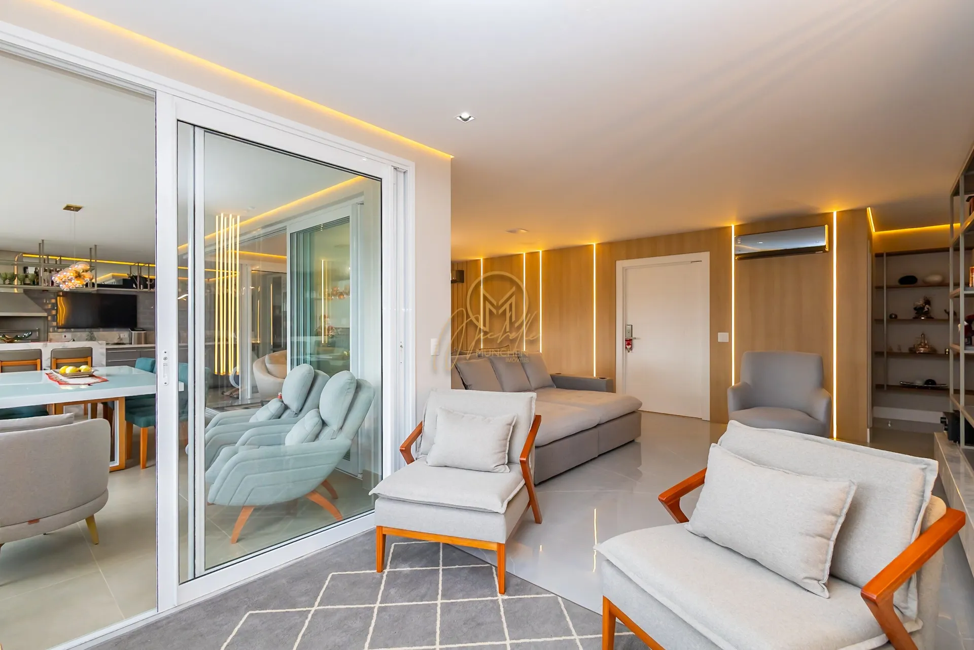 Furnished 462 m² apartment with 4 en-suite rooms — photo 46