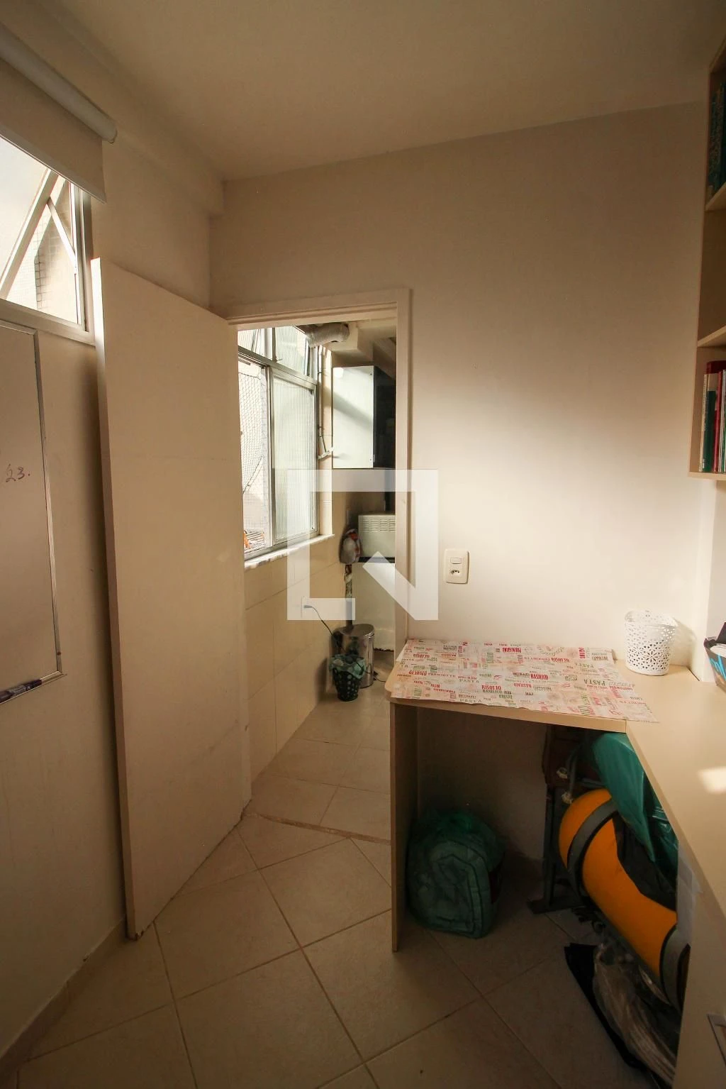 3-bedroom unfurnished apartment with laundry area — photo 39