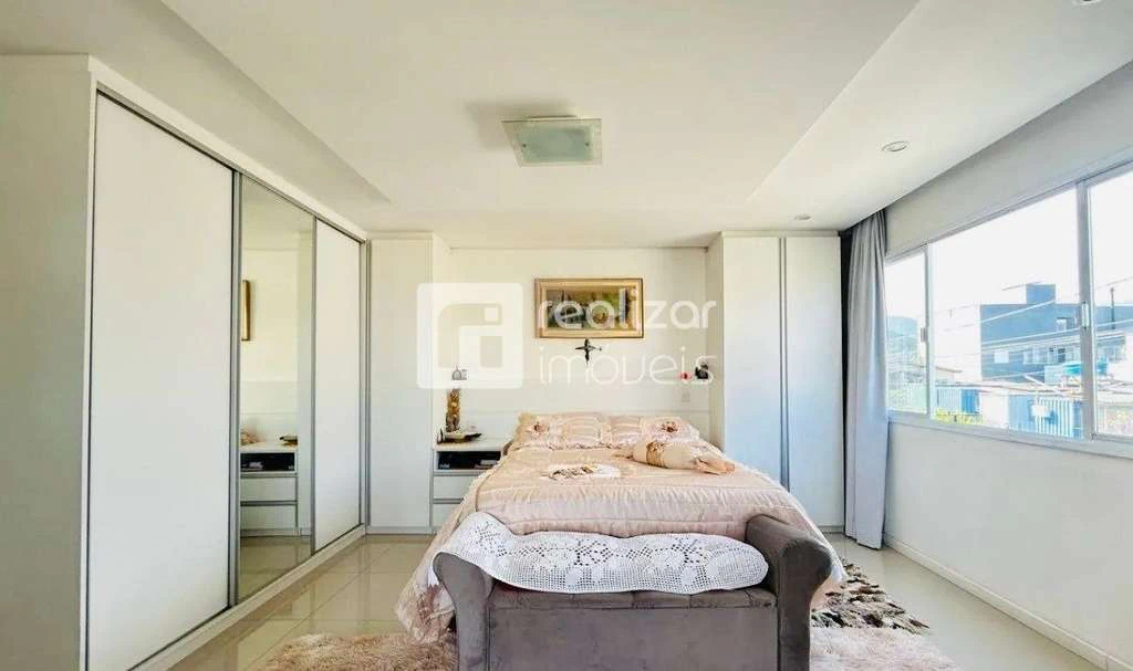Casa com 5 quartos e 466 m², com piscina de uso privativo — photo 4