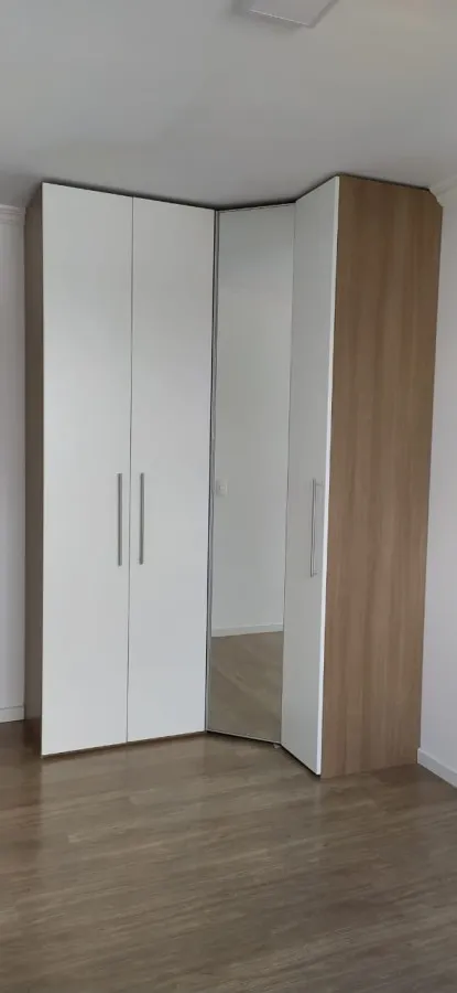 Wood or laminate floors in a 2-bedroom apartment, 68 m² — photo 18
