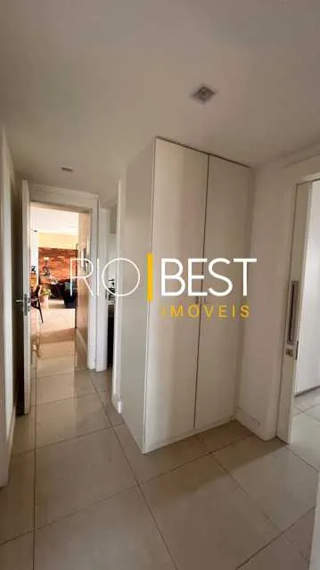 Furnished 4-bedroom apartment with open-plan gas kitchen — photo 28