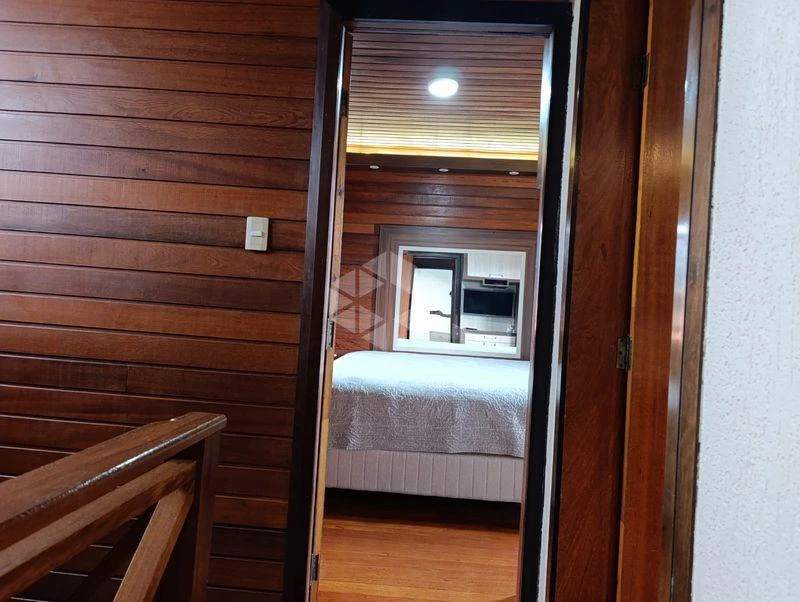 Casa de 3 dormitorios con balcón gourmet en Florianópolis — photo 19
