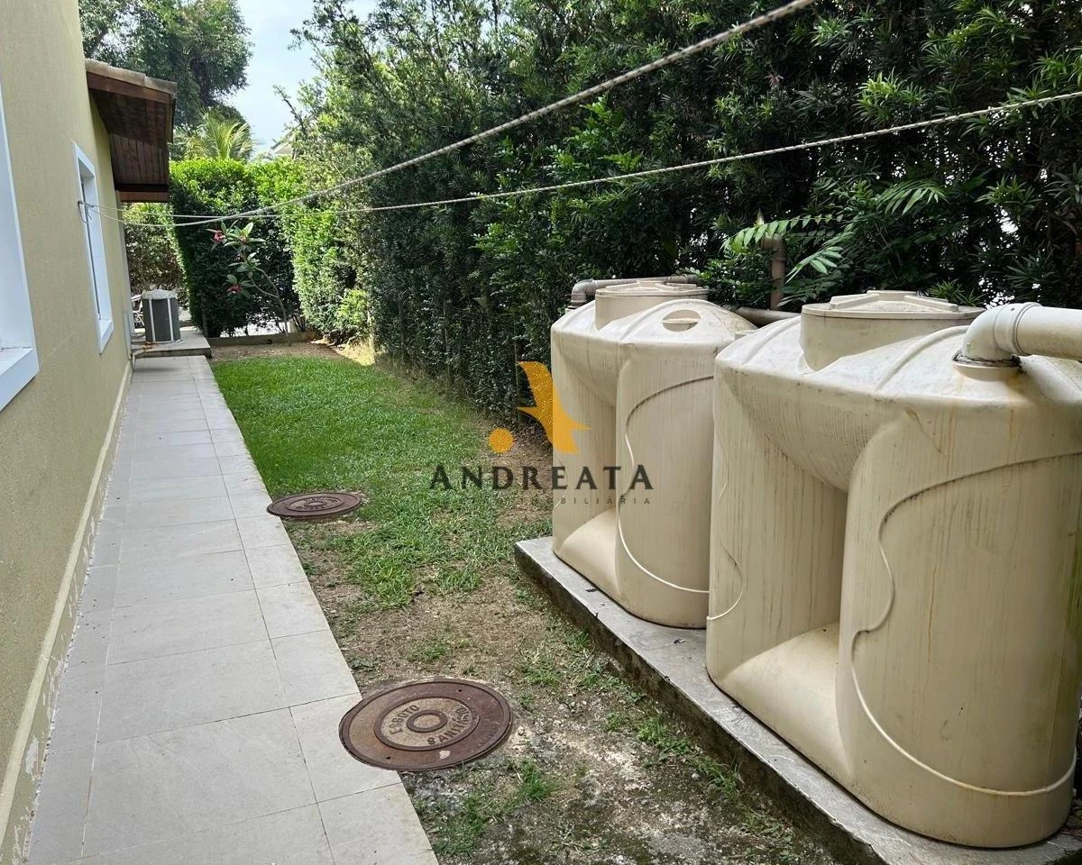 Unfurnished 6-bedroom house with 248 m² — photo 42