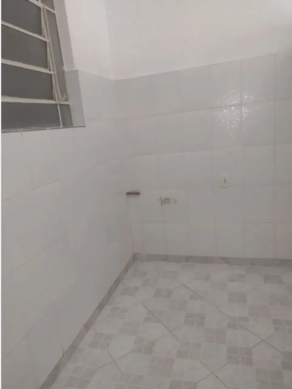 Casa sem mobília com 3 quartos e 1 banheiro — photo 5