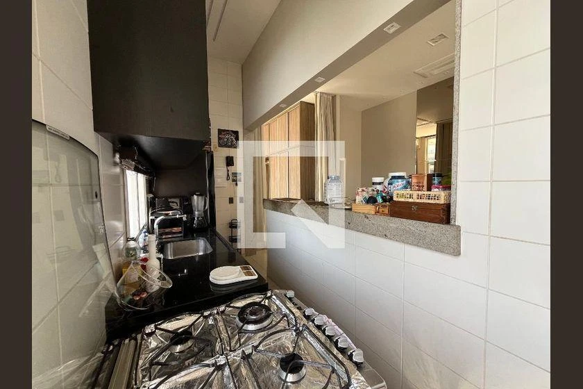 One-bedroom apartment with a mountain view — photo 30