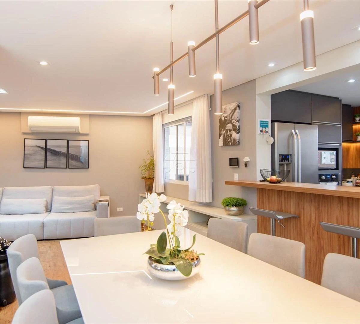 Furnished 3 en-suite apartment with open-plan kitchen — photo 19