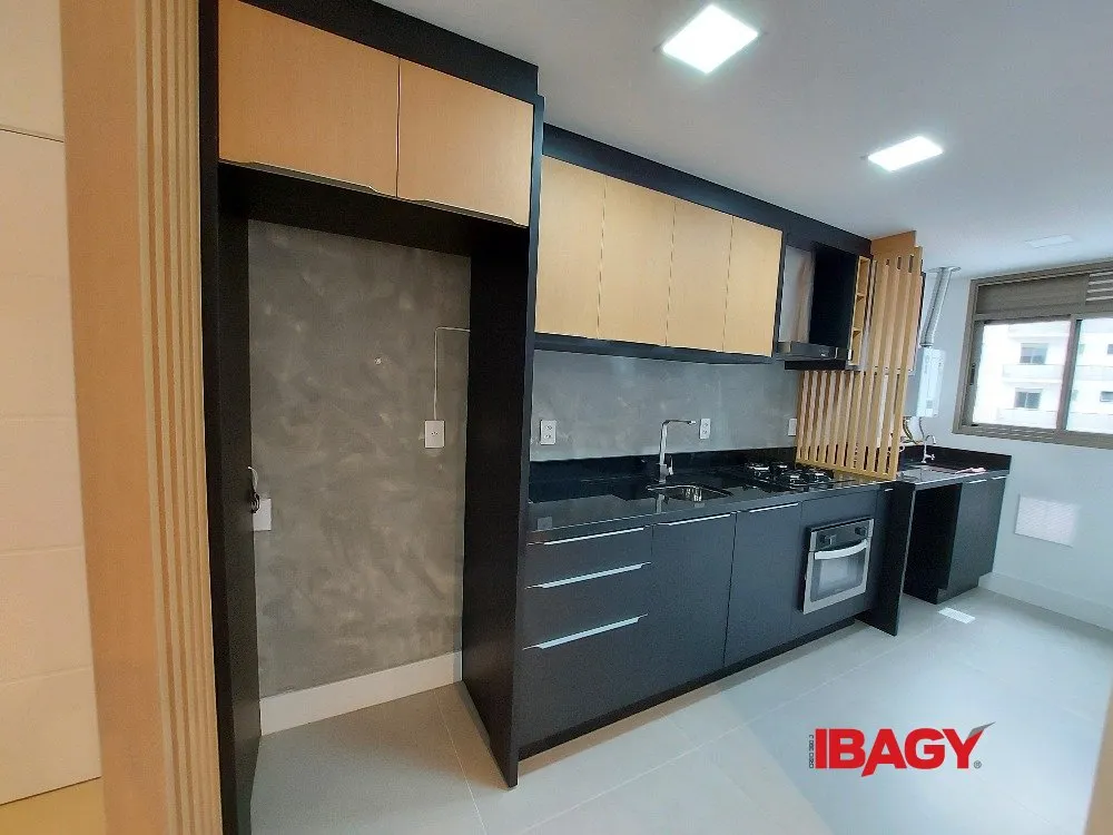 Apartamento de 2 dormitorios con balcón y parrilla — photo 21
