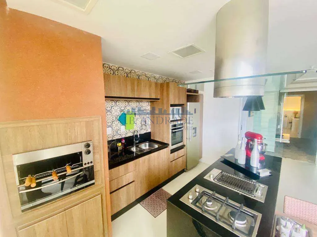 Furnished 4-bedroom apartment with 4 bathrooms — photo 9