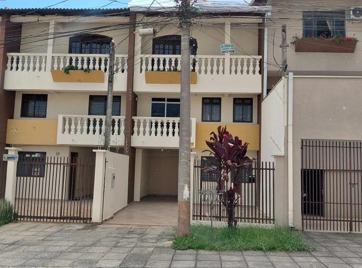Triplex townhouse with 3 bedrooms and 3 baths (160 m²) — photo 3
