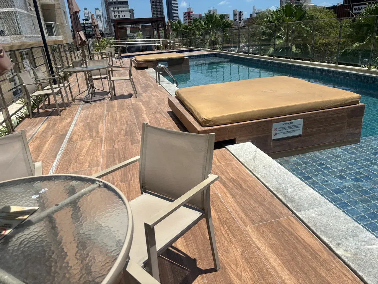 3-bedroom apartment with a glass-enclosed balcony — photo 11