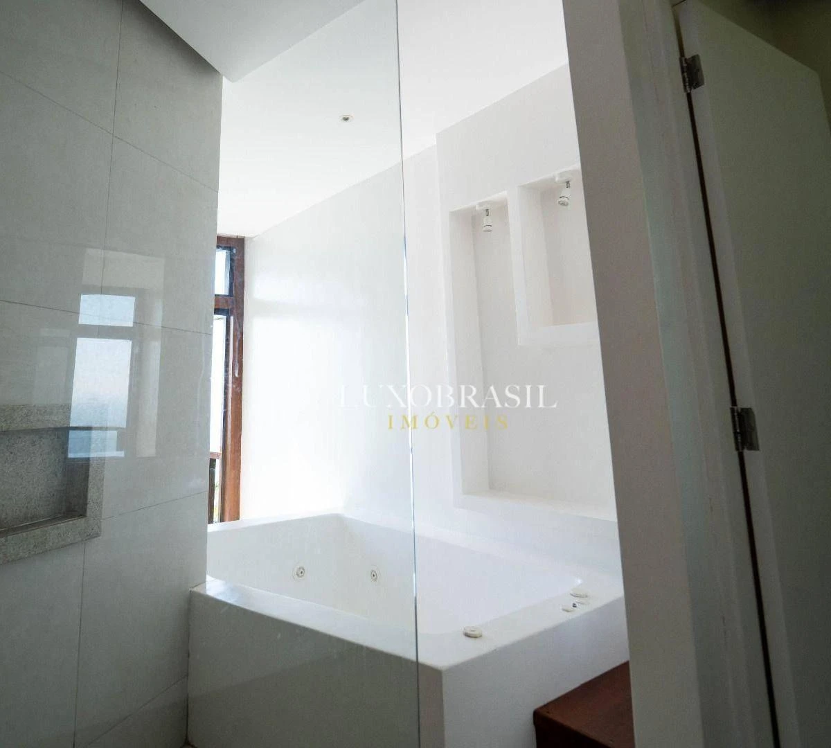 Будинок із 6 люксами та 9 ванними 750 м² — photo 3