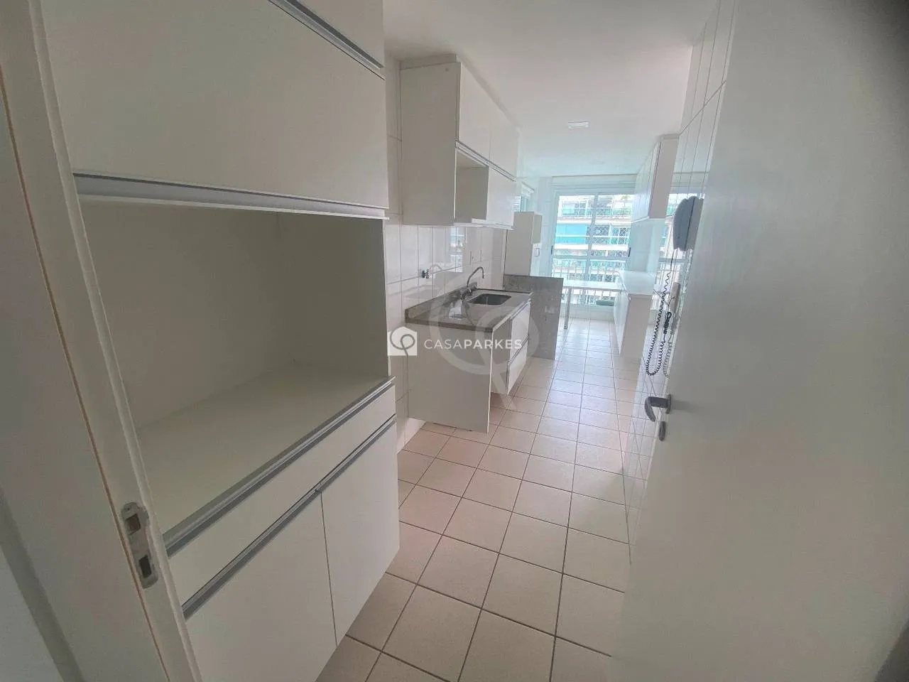 Apartment on the 9th floor with a glass-enclosed balcony — photo 2