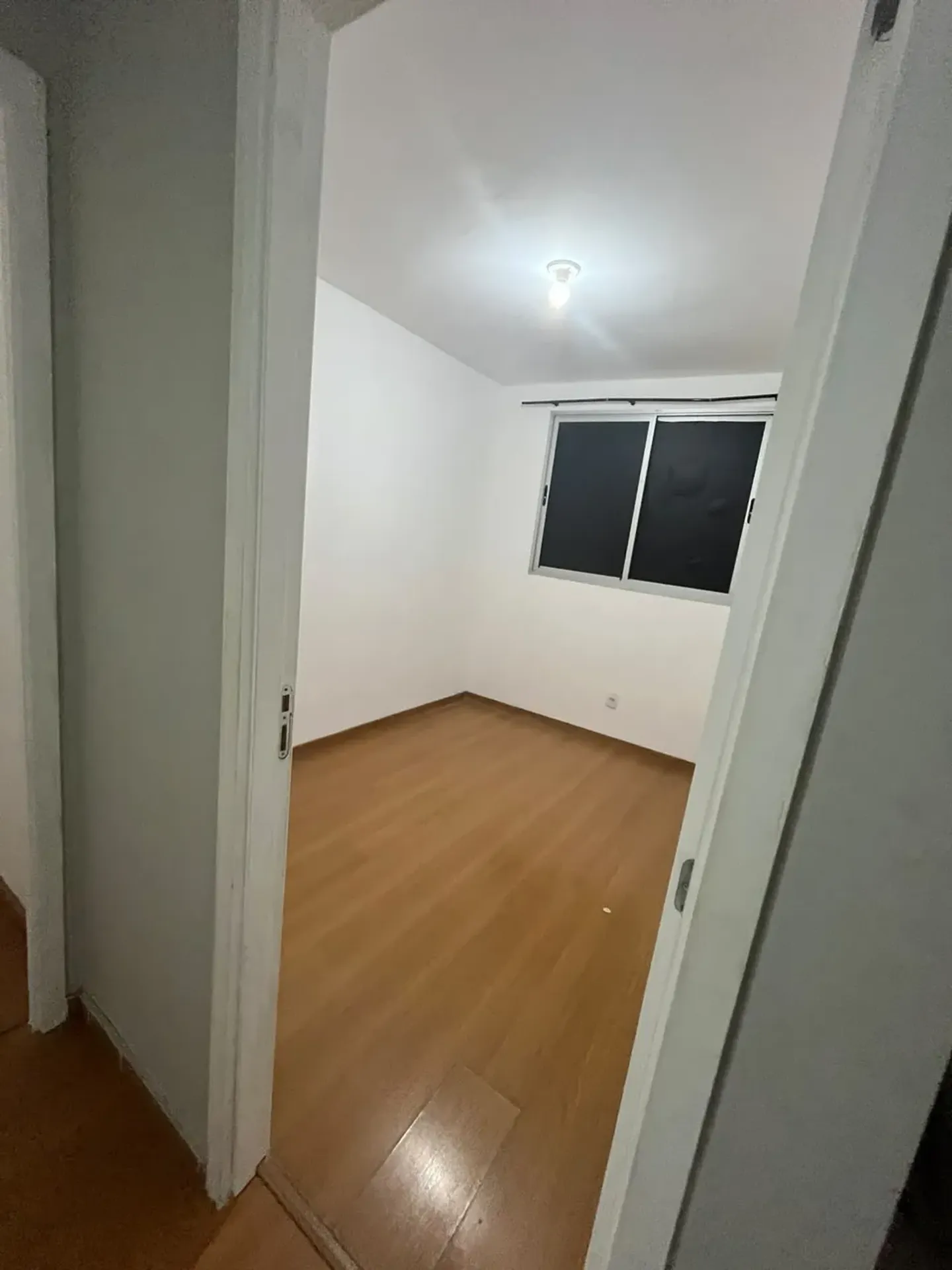 2-bedroom apartment in a building with a gym — photo 5