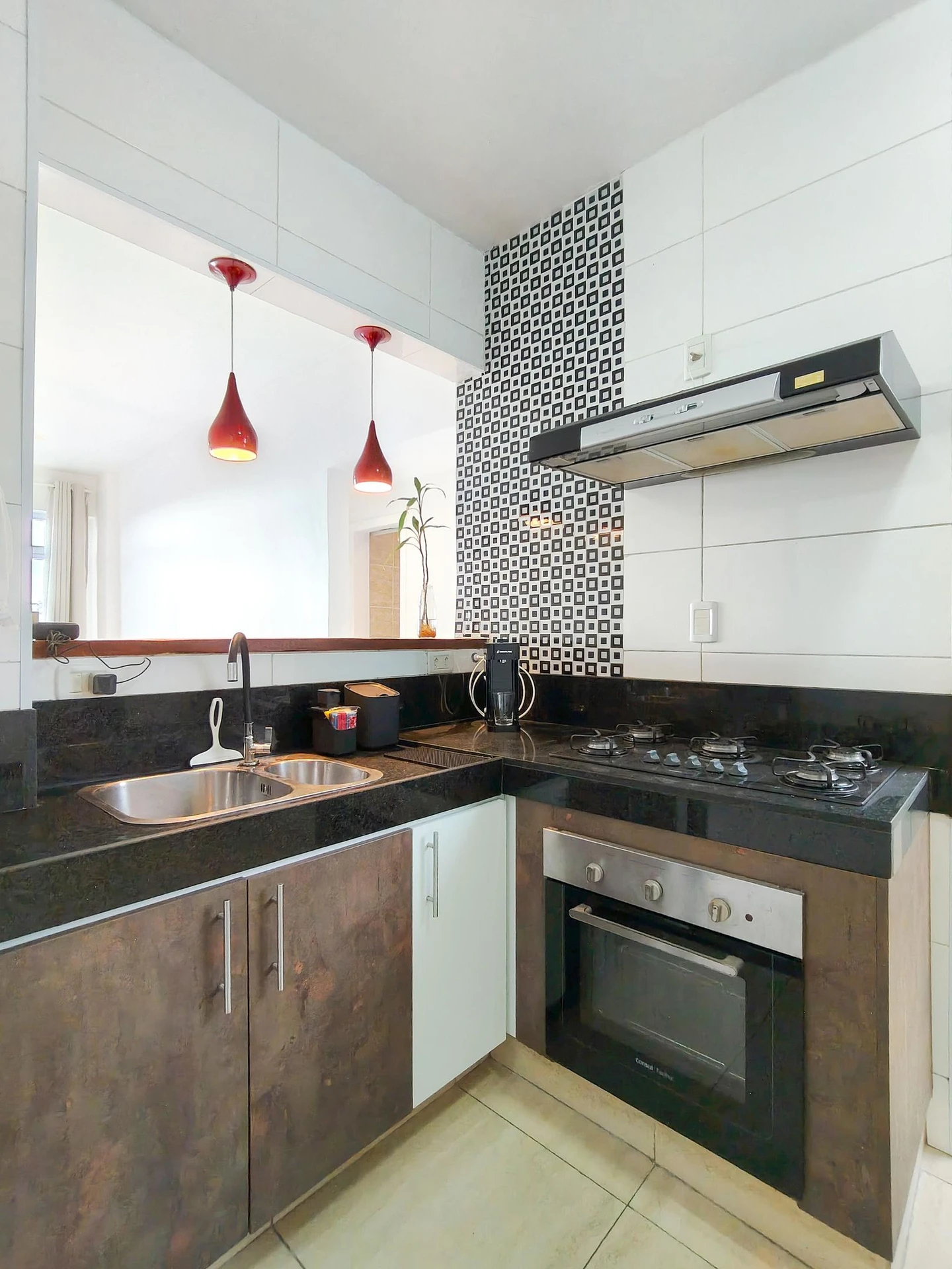Apartamento mobiliado com cozinha americana e fogão a gás — photo 19