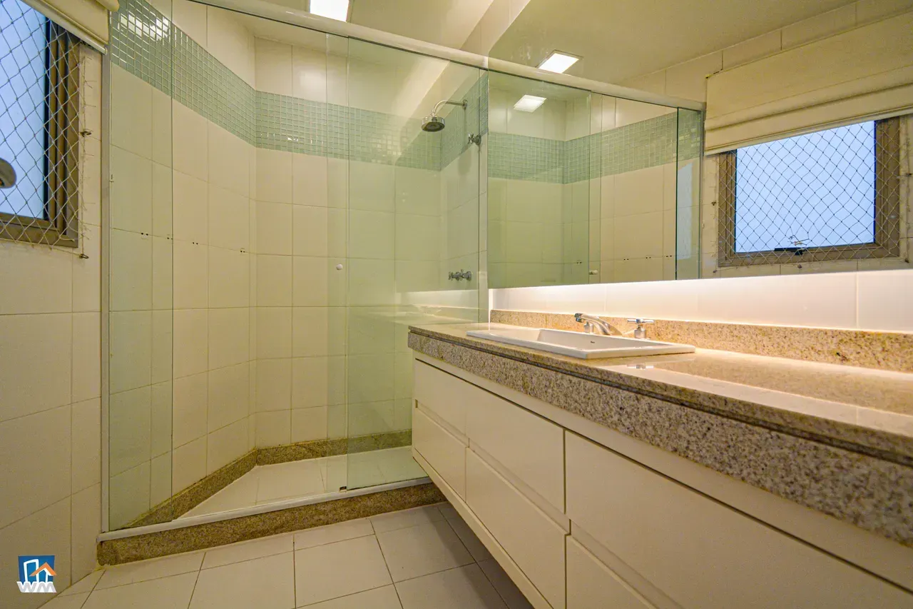 4-suite apartment 260 m² with 2 parking spaces — photo 2