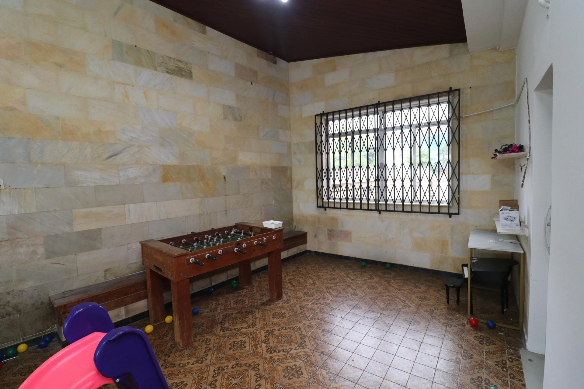 10-bedroom house with a bathtub in Rio de Janeiro — photo 18