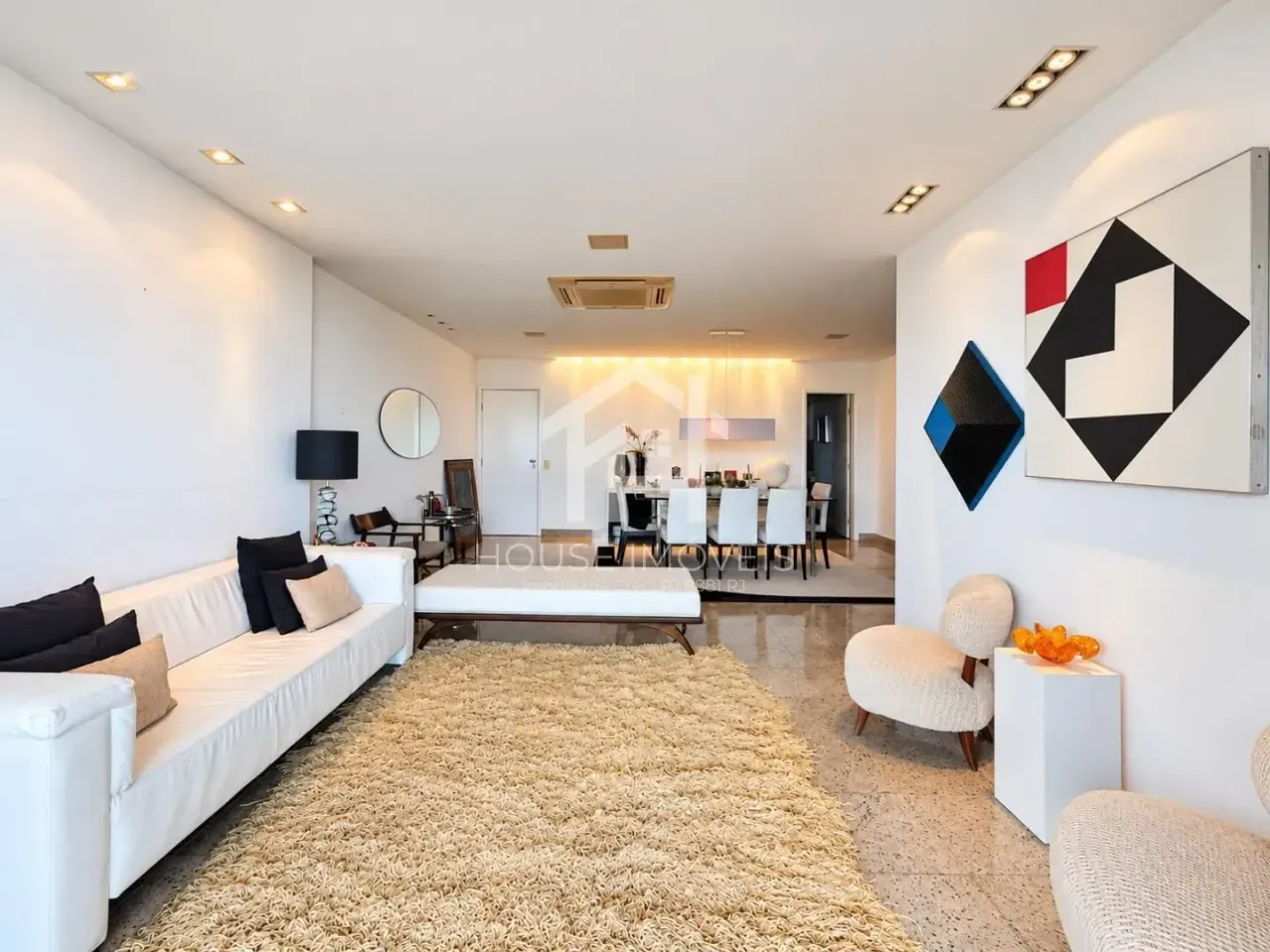 3-bedroom apartment with a water view in Rio de Janeiro — photo 17