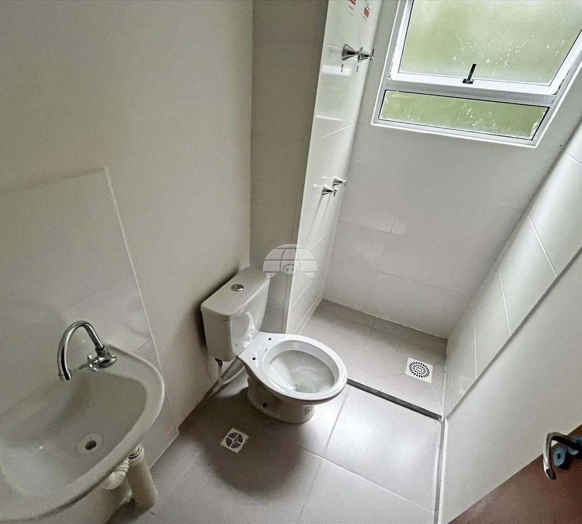 2-bedroom apartment with a separate, closed kitchen — photo 8