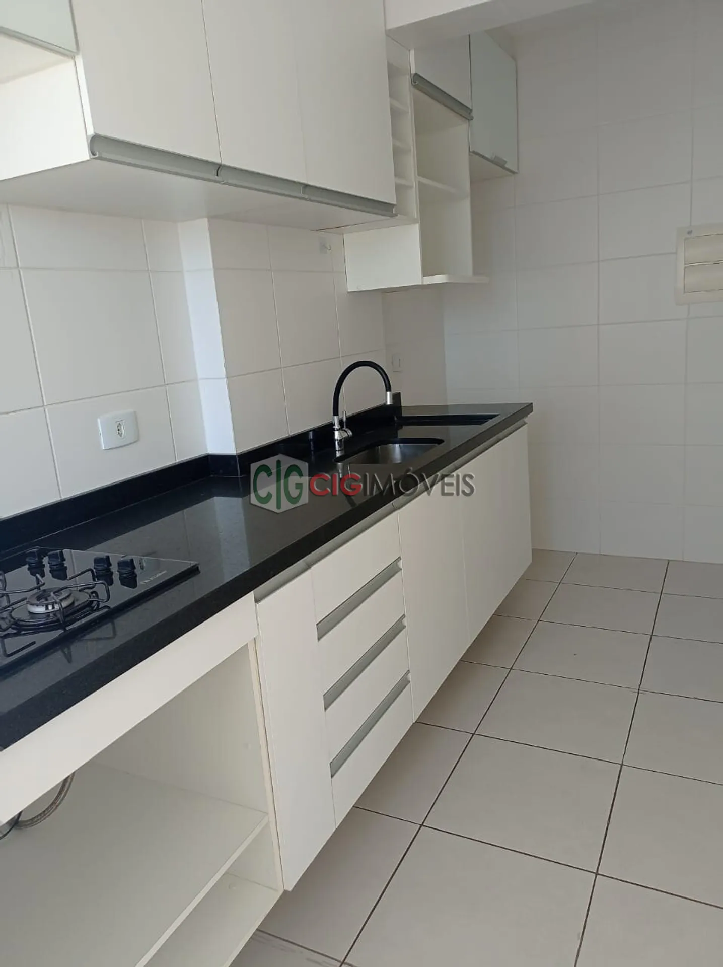 Wood or laminate floors in a 2-bedroom apartment, 66 m² — photo 6