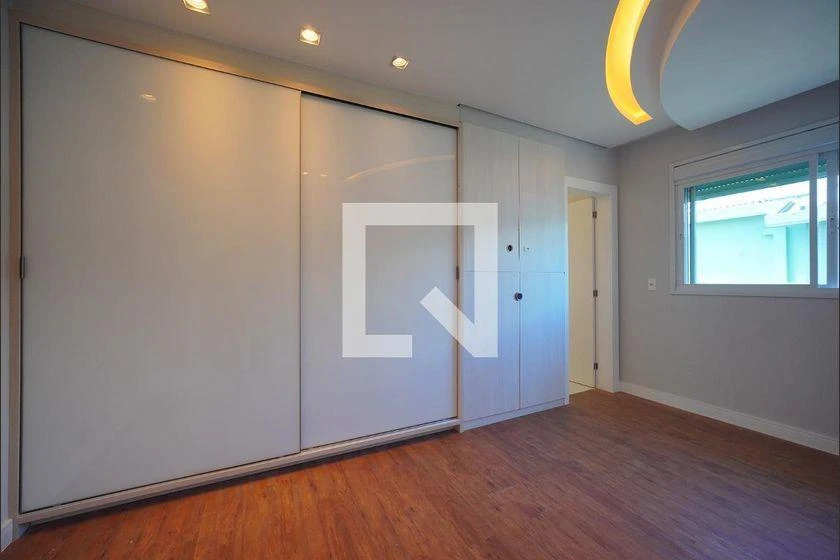 Apartment, 205 m², with a glass-enclosed balcony — photo 9