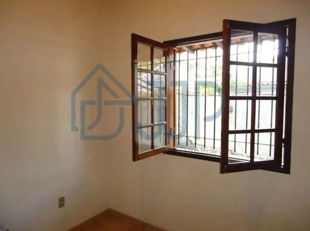 House with 4 bedrooms and parking for up to 6 cars — photo 14