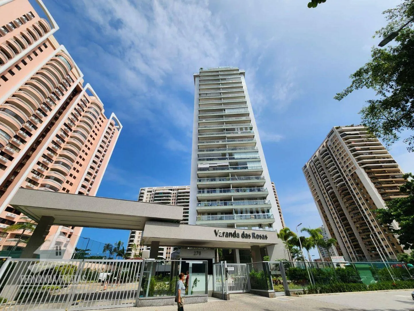 Furnished duplex penthouse with 3 bedrooms and 191 m² — photo 24