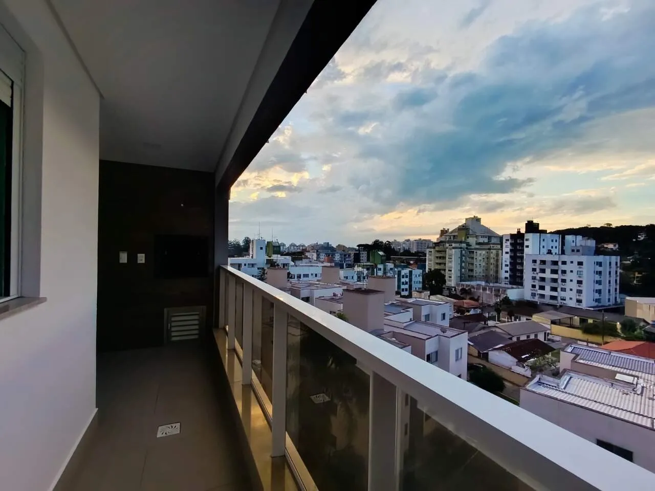 Квартира 90 м² з 2 спальнями (1 суїт) — photo 9