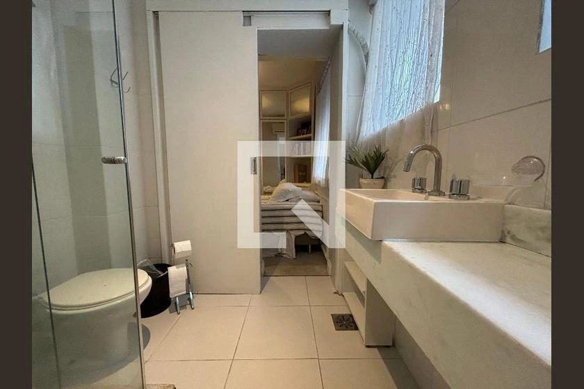 Apartamento de 2 dormitorios con balcón y 3 baños — photo 20