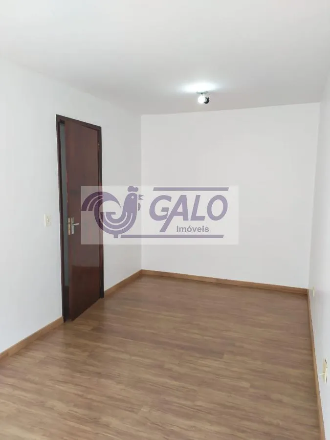 Wood or laminate floors in a 2-bedroom apartment, 51 m² — photo 10