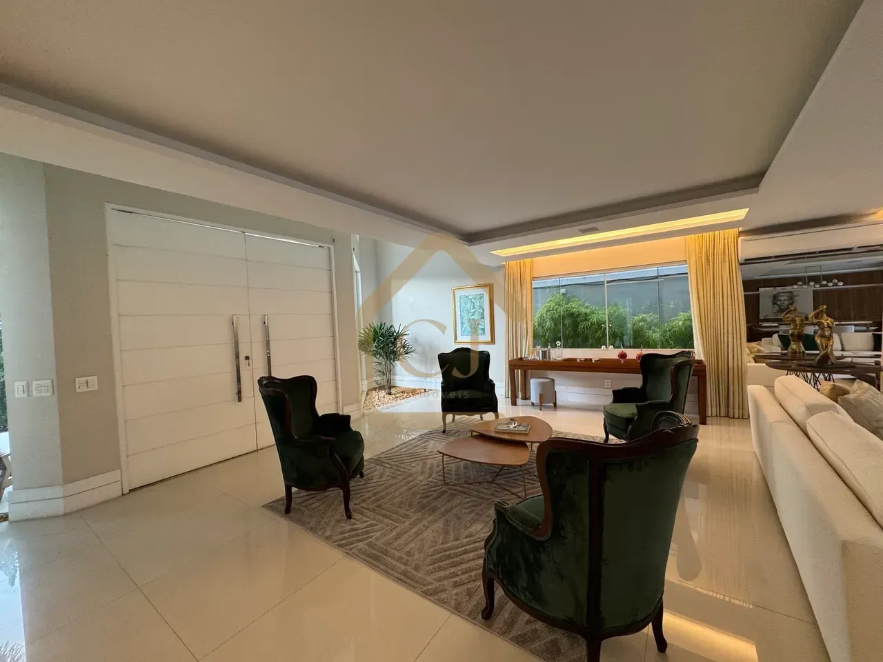 Furnished triplex house with 5 bedrooms and 5 bathrooms — photo 17