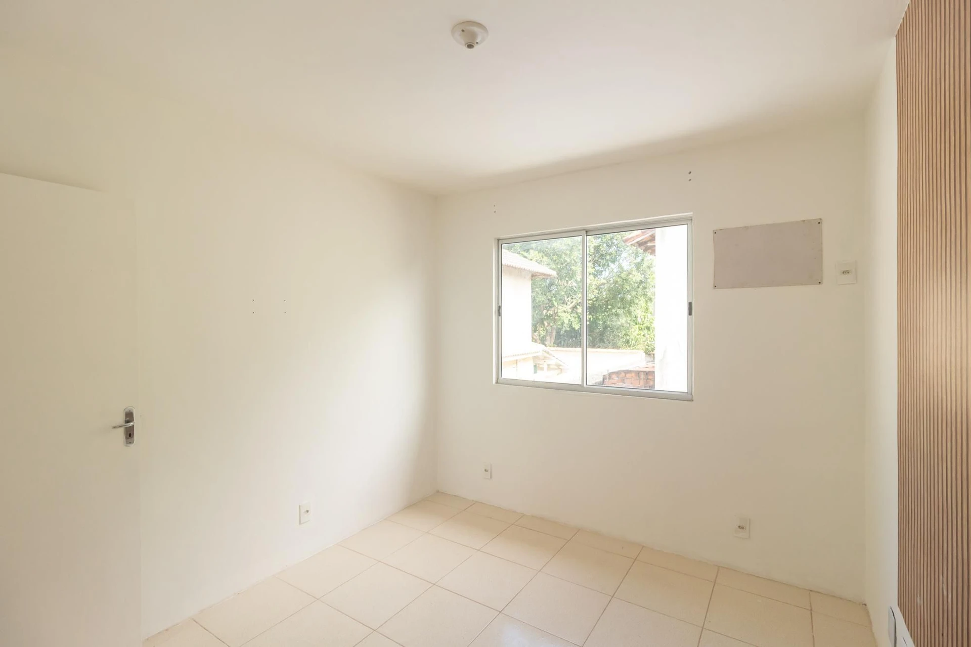2-bedroom house with a garden — photo 14