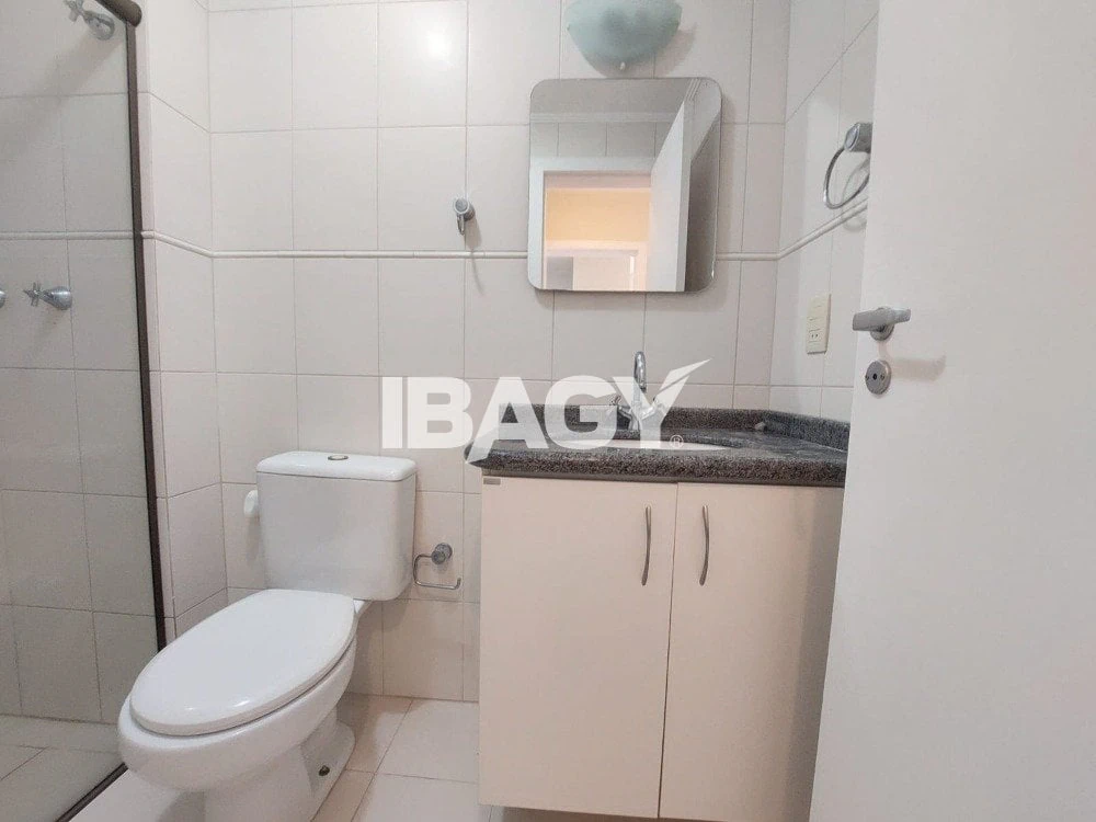 Apartamento de 1 dormitorio con cocina abierta y suite — photo 15