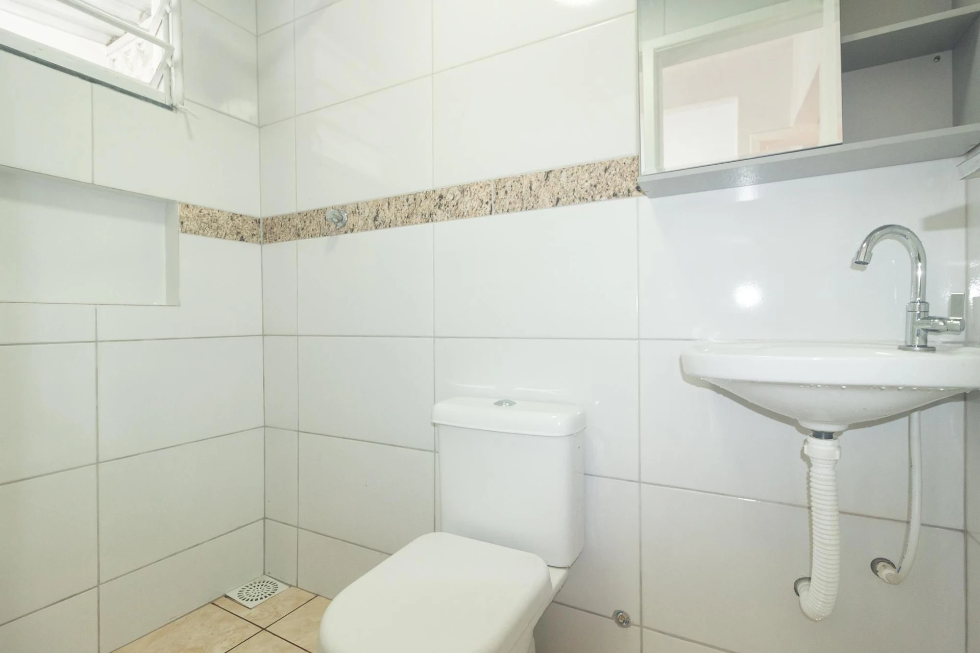 Unfurnished house with 1 bedroom and 1 bathroom — photo 5