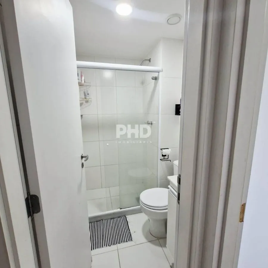 Furnished apartment, 95 m², with floor-to-ceiling windows — photo 24